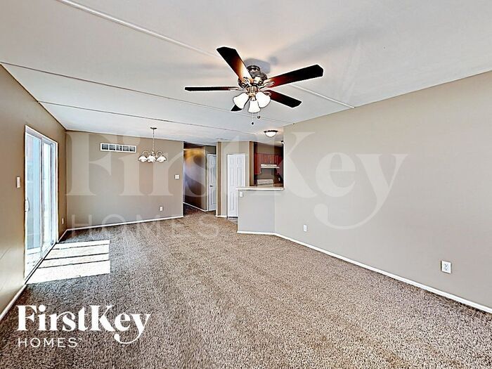 Building Photo - 1266 Garden Village Dr