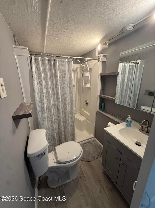 Building Photo - 325 Marseilles Dr