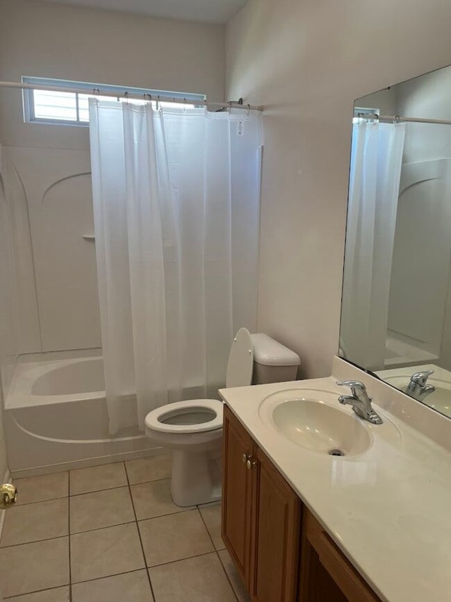 Building Photo - Available now. Great 4BR/3BA Home in Carol...