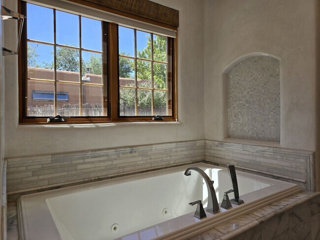 Building Photo - 324 Camino Cerrito