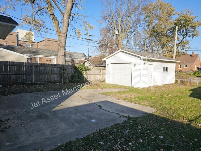 Building Photo - Beautifully updated 2 bedroom home for rent!