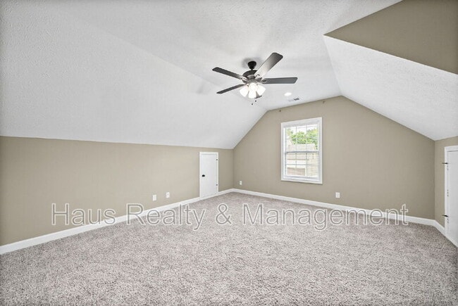 Building Photo - 415 Glenstone Springs Dr