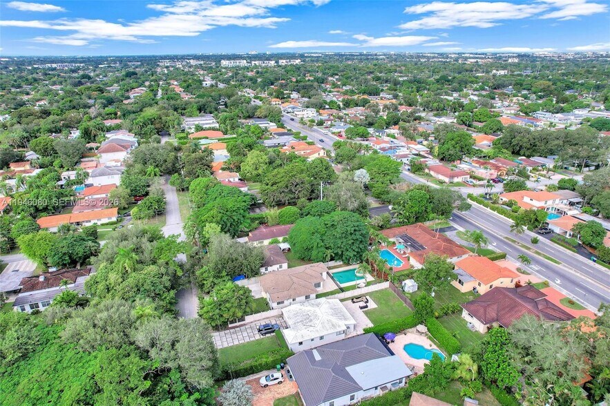 Building Photo - 5781 SW 25th St