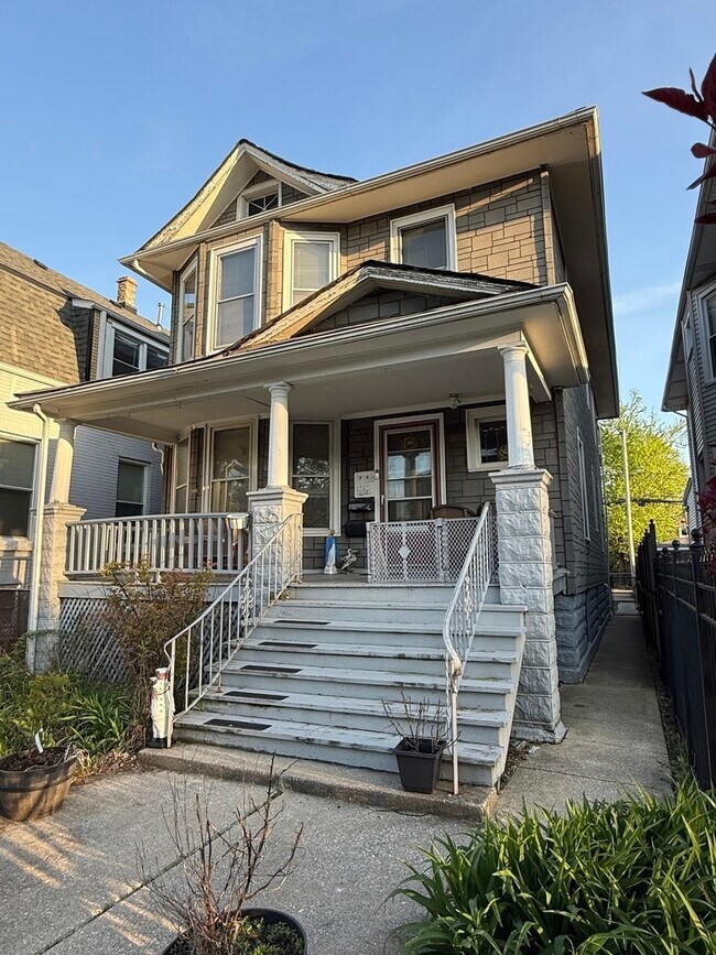 Building Photo - 4129 W School St