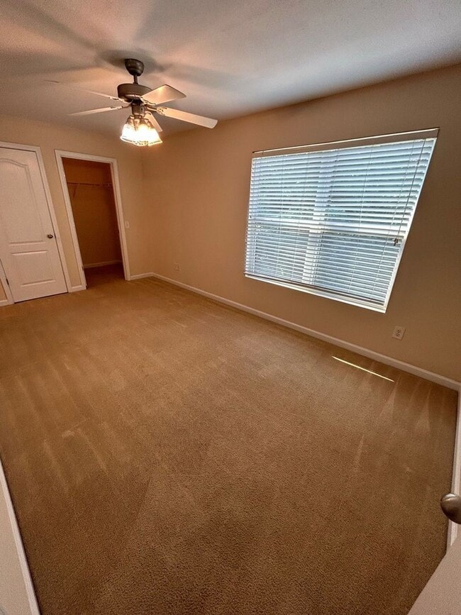 Building Photo - PRE-LEASING FOR AUGUST 2026!