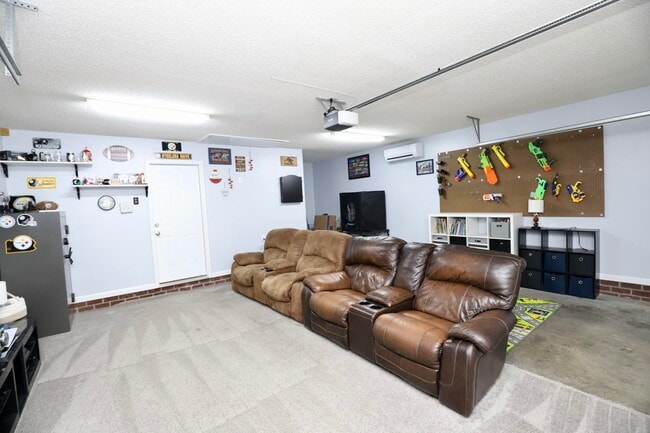 Building Photo - 4370 Excursion Dr