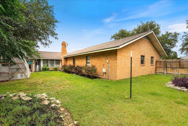 Building Photo - 3704 Austin Cove