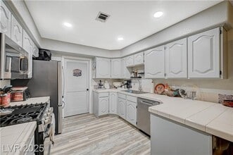 Building Photo - Charming 2-Bedroom Retreat with Fireplace & Private Covered Patio