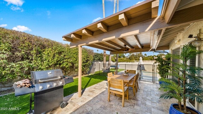 Building Photo - 7526 Via De Ln