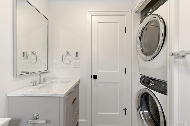 Building Photo - 98 Burt Ave