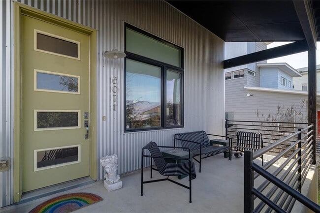 Building Photo - 6021 Seville Dr