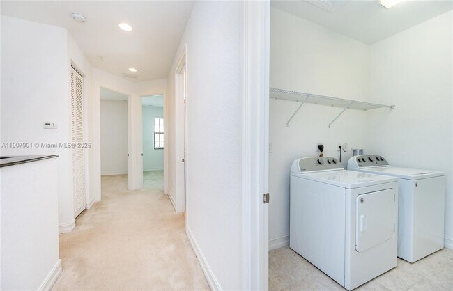 Building Photo - 11670 SW 13th Ln