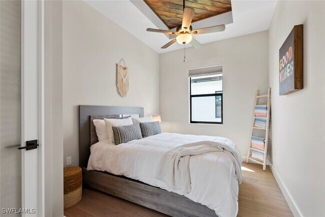 Building Photo - 3552 Hibiscus Ave