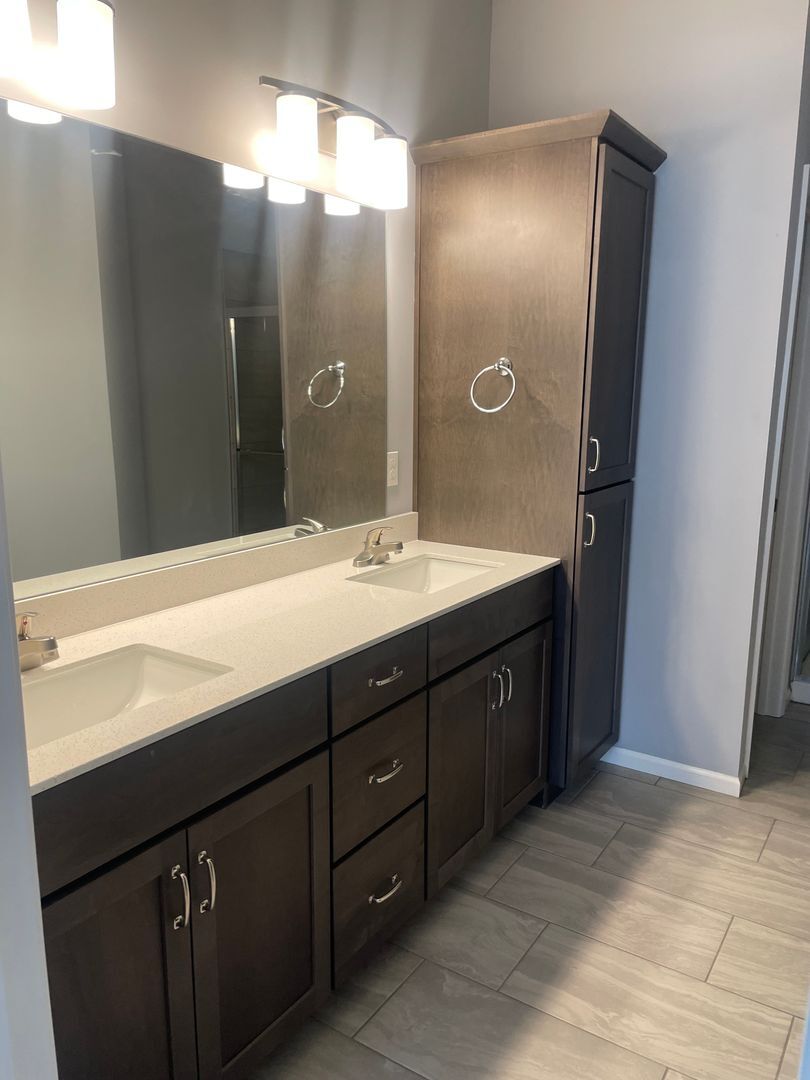 Building Photo - 15801-15813 Riley Street