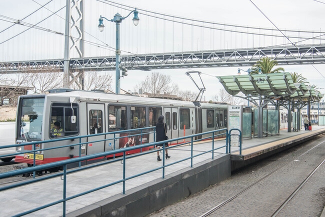 Building Photo - 3 Bayside Village Pl