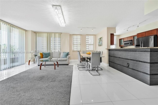 Building Photo - 2080 S Ocean Dr