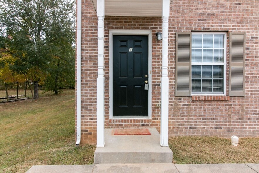 Building Photo - 809 Oak Arbor Ct