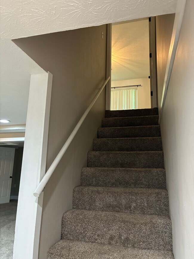 Building Photo - 964 Timberwood Dr