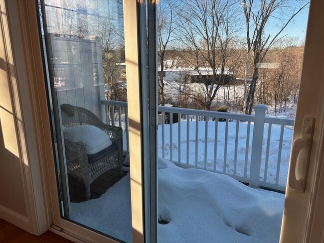 Building Photo - 159 Elm St