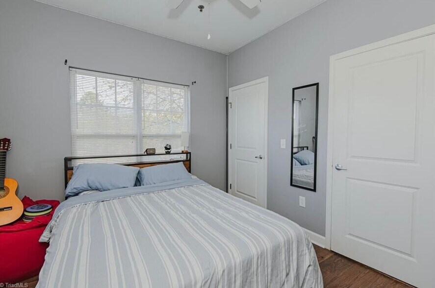 Building Photo - 302 Campus Walk Trl