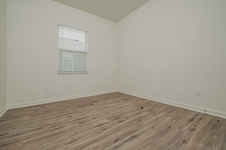 Building Photo - 505 Indian Creek
