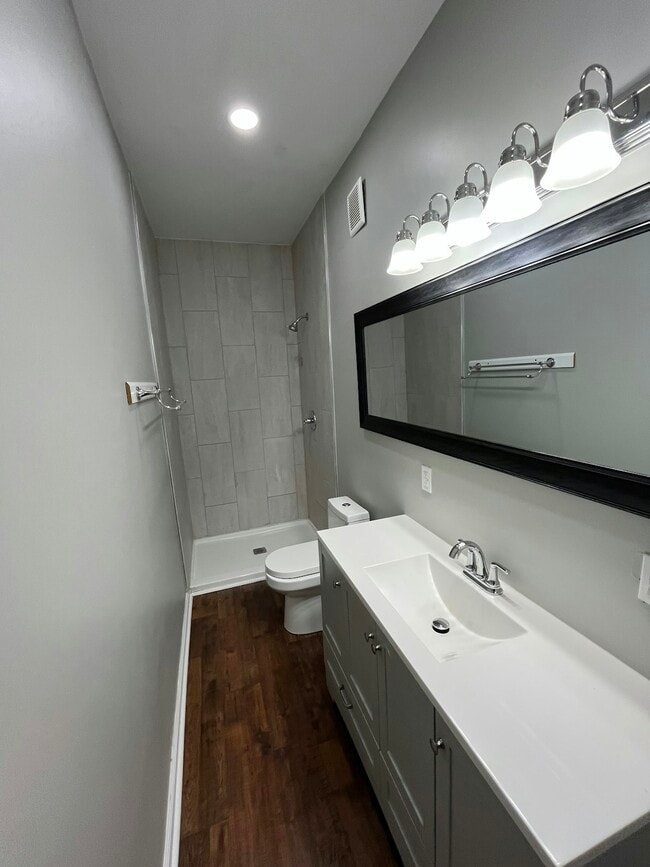 Building Photo - 1518 Howard St