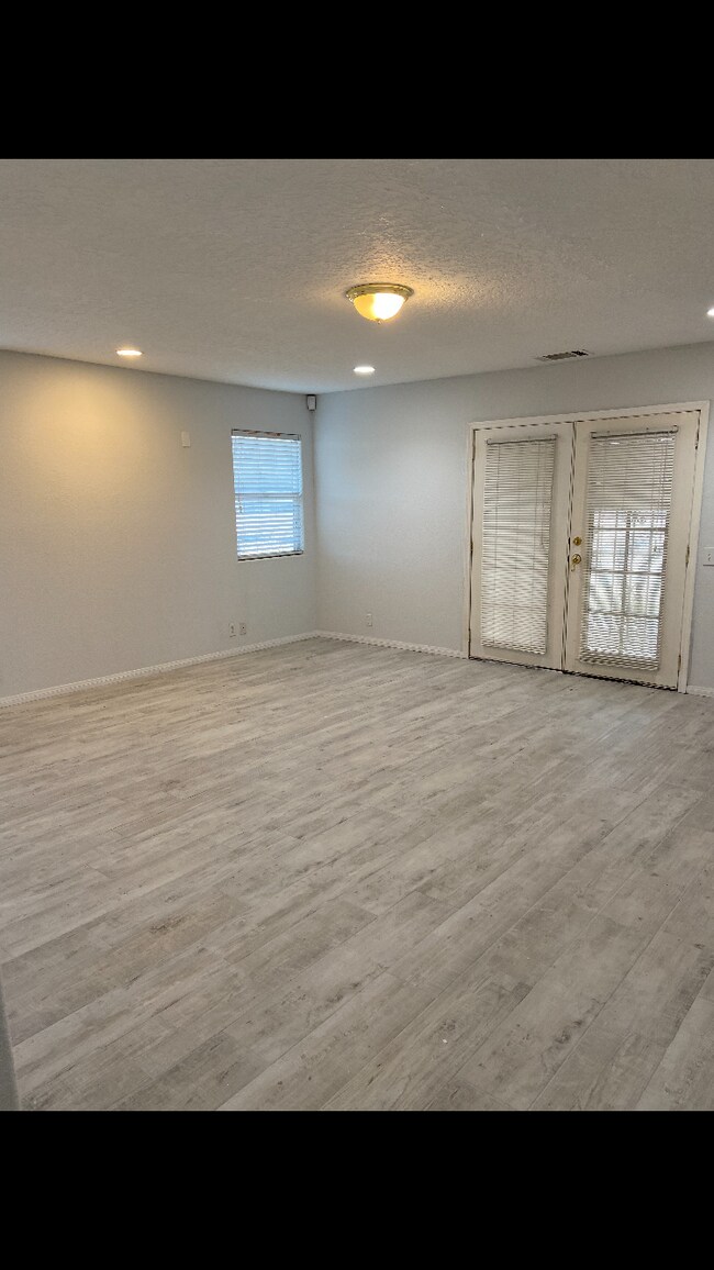 Building Photo - 16627 Ponca St