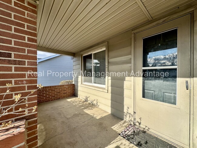 Building Photo - Updated, Spacious 3-Bedroom Ranch