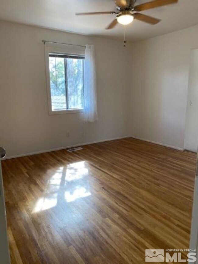 Building Photo - 1245 Coleman Dr
