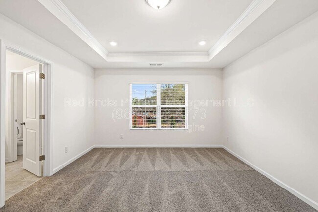 Building Photo - 2881 Yeager Dr NW