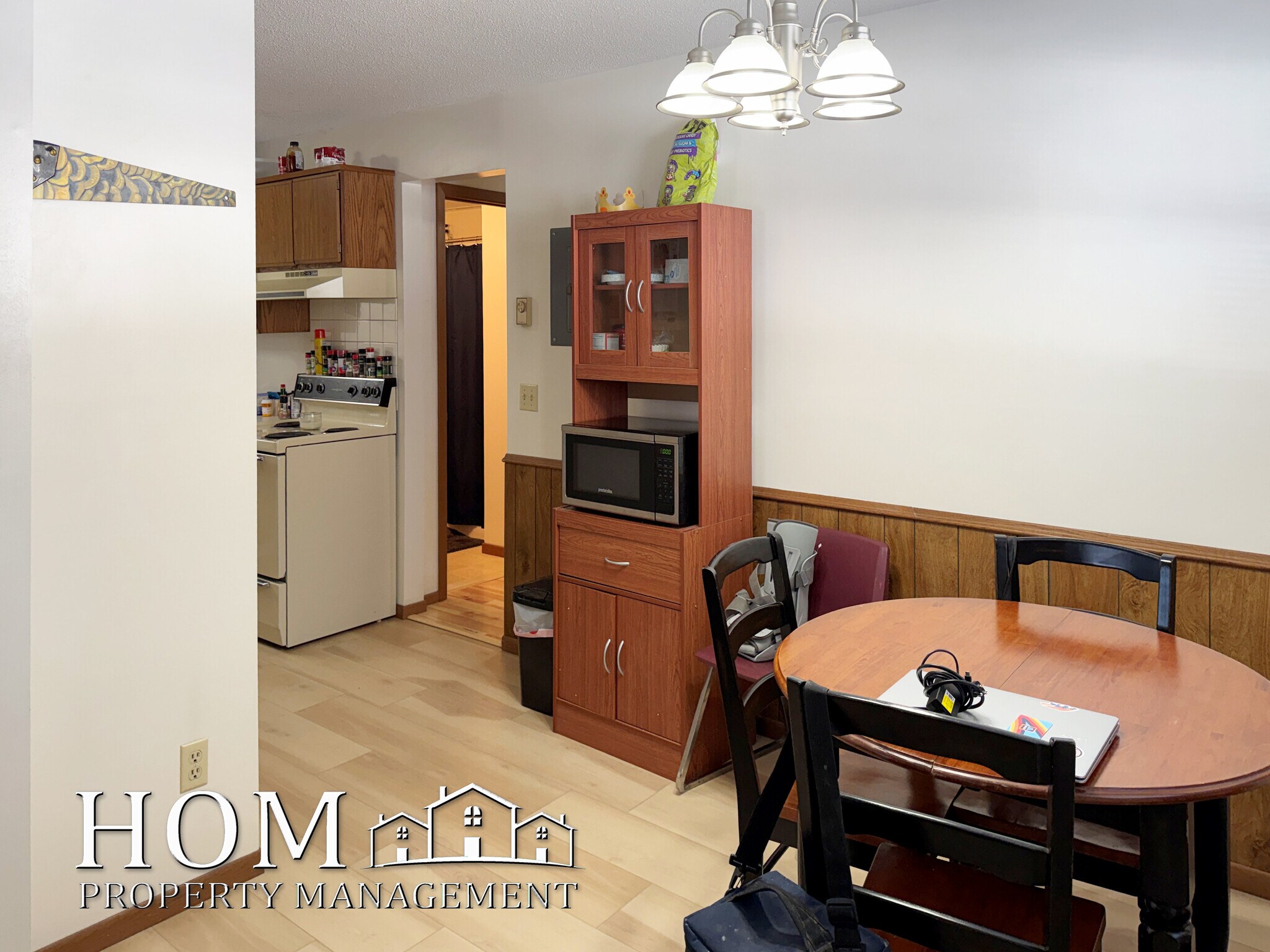 Building Photo - 1701 Pleasant View Dr