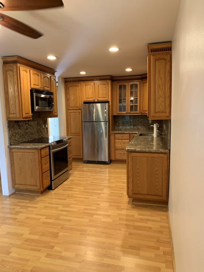 Building Photo - Maui Gardens ground floor 2 bedroom 1.5 ba...