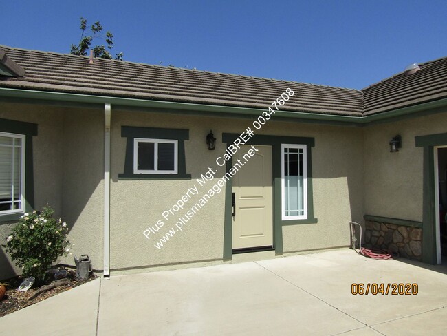 Building Photo - Orcutt Single Story Private Entry Granny Unit