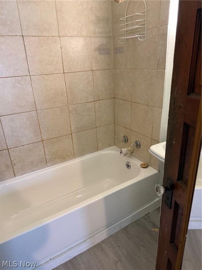 Building Photo - 3704 Walton Ave