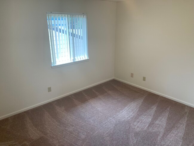 Building Photo - Sumner Apartments