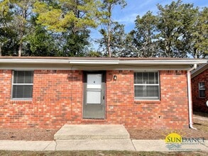 Building Photo - Great 2 bedroom in Fort Walton Beach!
