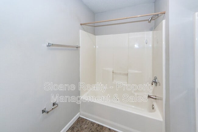 Building Photo - 1343 Pinnacle Ln