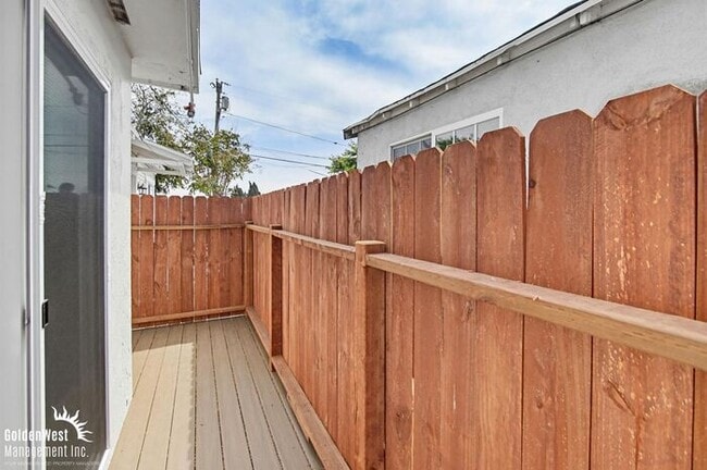 Building Photo - Fully Updated 3Bdm 2Ba Home Located in a Prime Area of San Diego