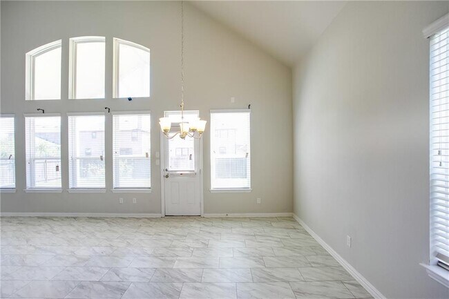 Building Photo - 8049 Arezzo Dr