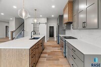 Building Photo - 1137 N Thompson Ave