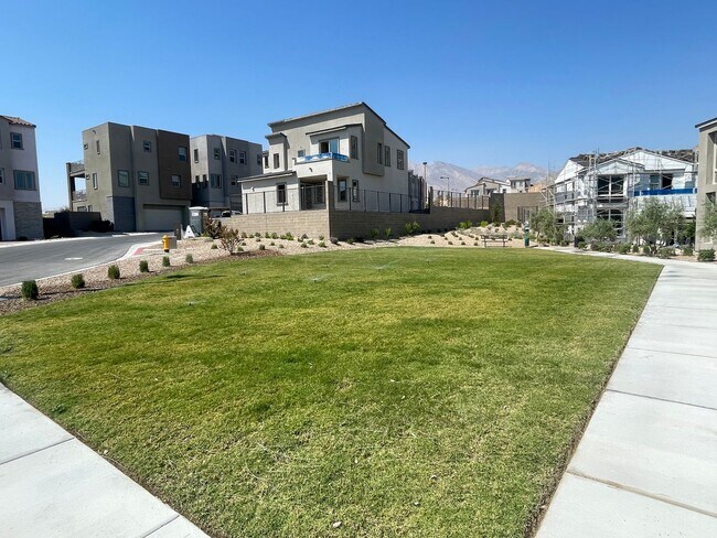 Building Photo - 11527 Hawking Ave