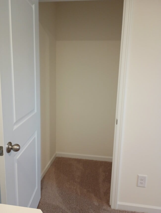 Building Photo - 1144 Aspen Ter