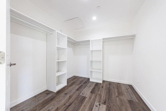 Building Photo - 1119 N Berendo St