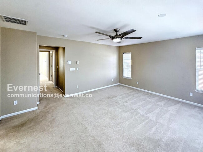 Building Photo - 246 W Recreo Way
