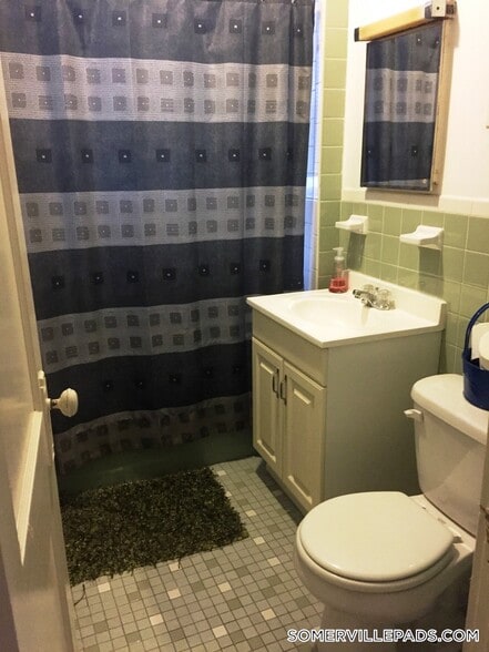 Building Photo - 402 Highland Ave