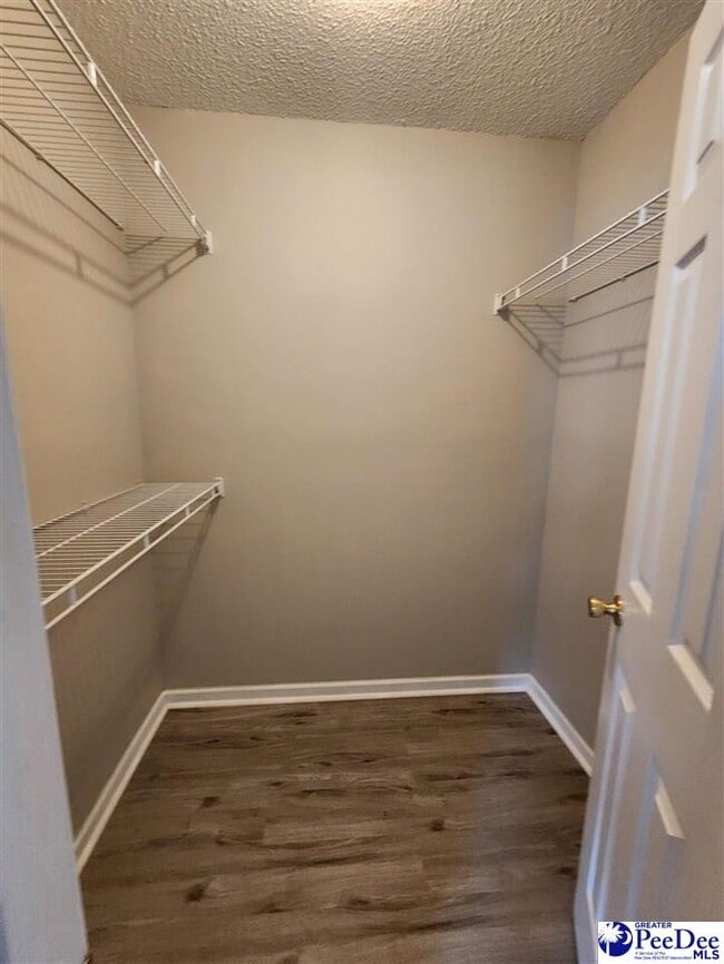 Building Photo - 2125 Sanderling Dr