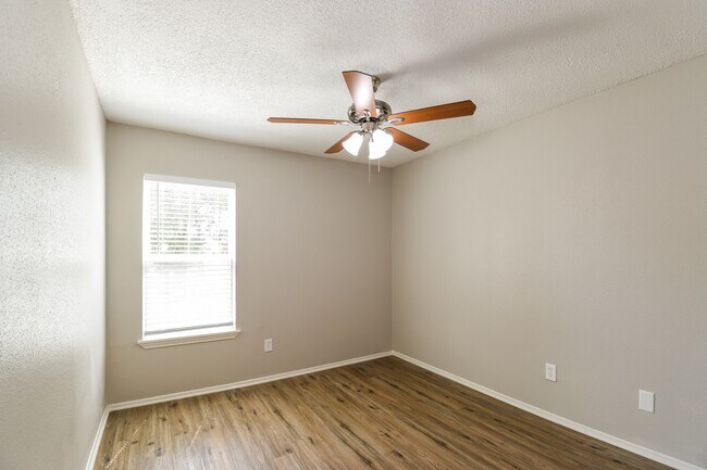 Building Photo - 12230 Villa Lea Ln