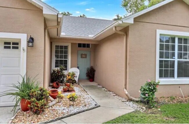 Building Photo - 1118 Dekleva Dr