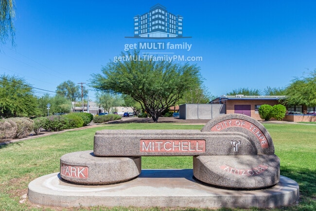 Building Photo - 700 W University Dr