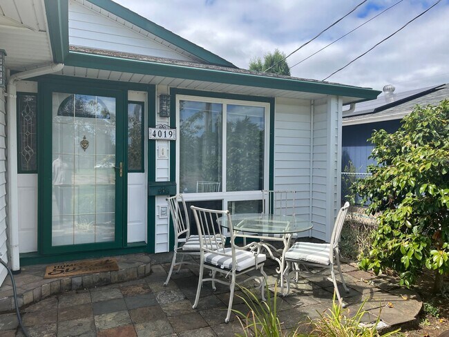 Building Photo - 4019 SE 66th Ave